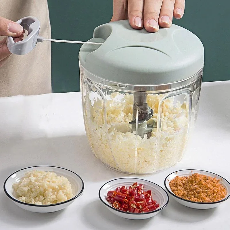 Kitchen Gadgets Under 500 - 新型クラッシャー野菜玉ねぎカッターキッチン調理器具500/900ML手動ミートミンサーニンニクチョッパー回転式ニンニクプレス