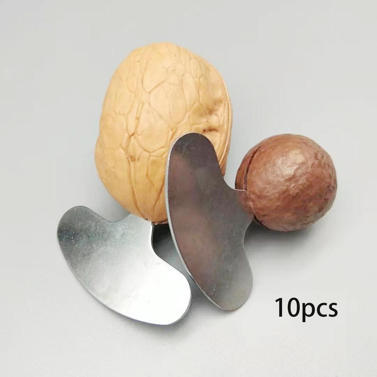Kitchen Gadgets That Are Useful - 小型金属製ナッツオープナー。頑丈な構造で、キッチン、ピクニック、屋外での使用に最適。ピーカンナッツの殻を割るのに便利。