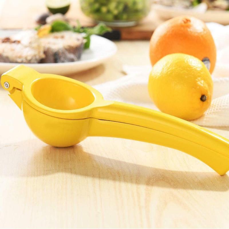 Kitchen Gadgets That Are Useful - ハンドヘルド手動レモンジューサー、創造的なキッチンガジェット、1個入り、BPAフリー、人間工学に基づいたオレンジ、ライム、柑橘類の絞り器、家庭用