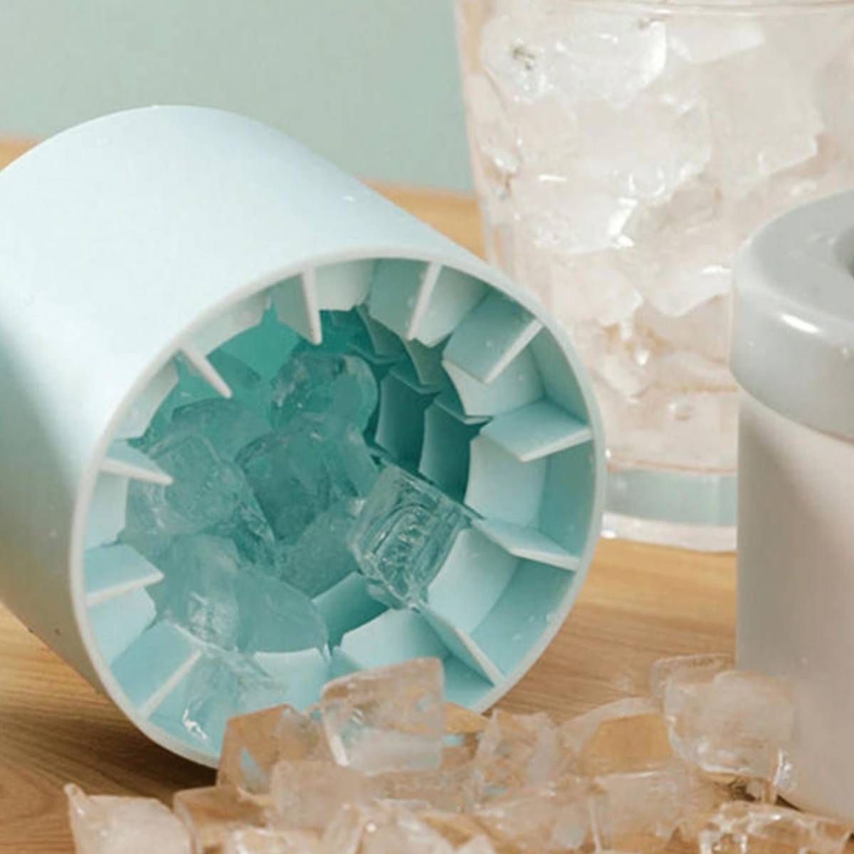 1個入り、持ち運び可能なシリコン製製氷型。3D円筒型で、簡単 - Kitchen Gadgets Essential のレビューと価格
