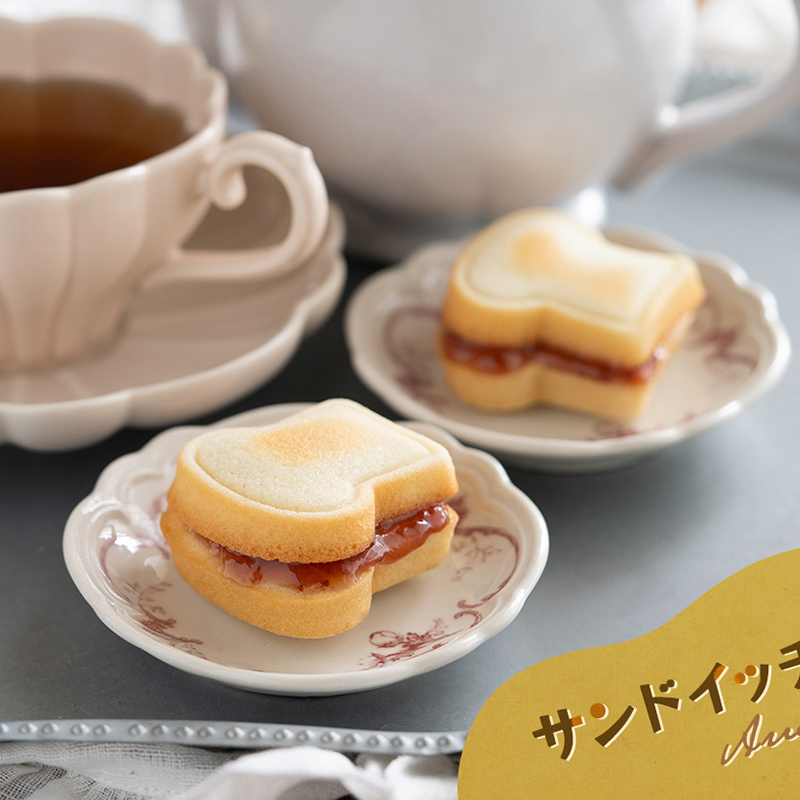 8 空洞トーストパンパターン炭素鋼ケーキ型マドレーヌマフィン - Kitchen Gadgets For Cooking のレビューと価格