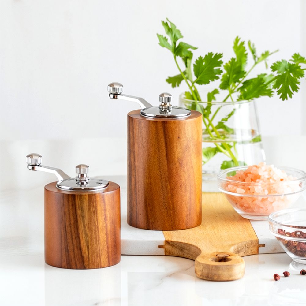 無垢材製のペッパーミル、手動式塩挽き器、キッチン用品、調理器 - Kitchen Gadgets Essential のレビューと価格