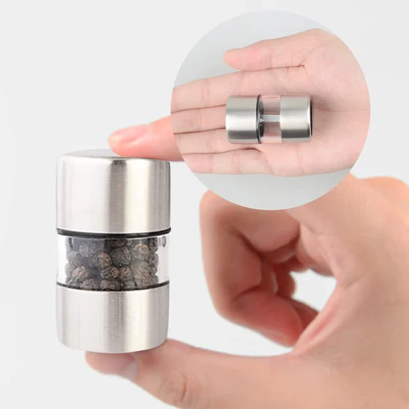 ステンレス製ペッパーミル1個。手動式で、ガラス製の容器付き。 - Kitchen Gadgets Essential のレビューと価格
